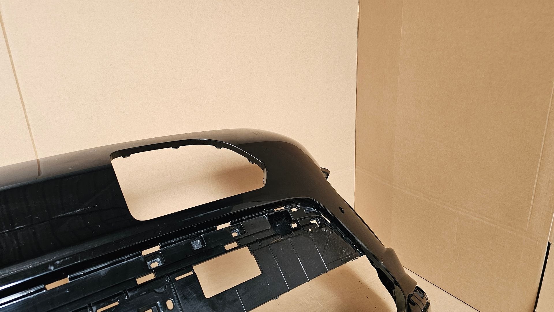 Foto 6 van Voorbumper Hyundai Kona 2 II EV SX2 ORIGINEEL 86511-HF010