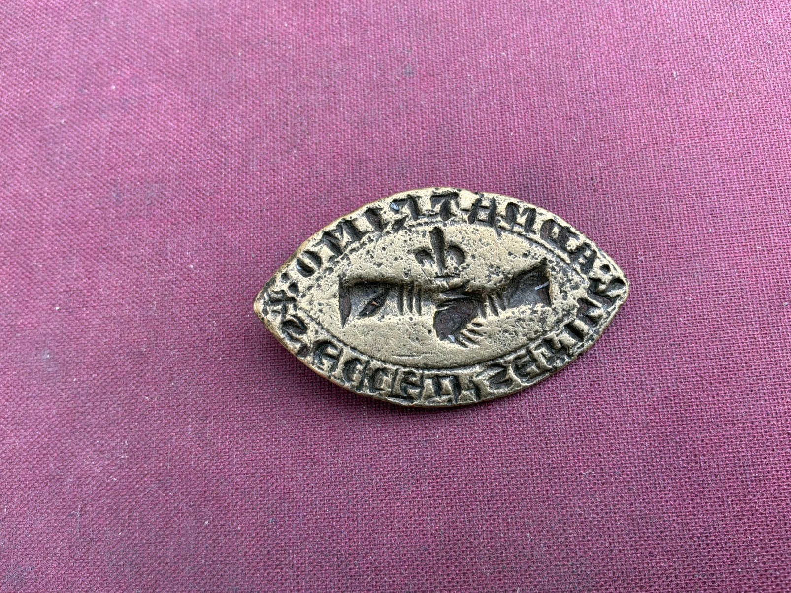 Zegelstempel 14 de eeuws, Ophalen of Verzenden, Zo goed als nieuw, Goud