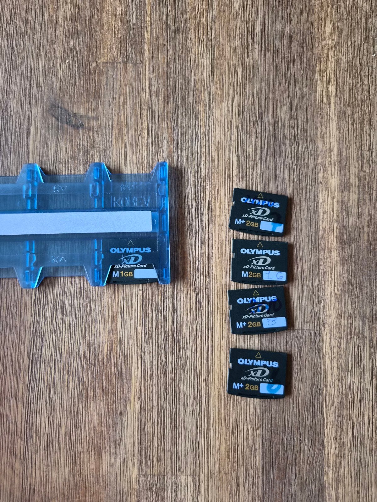 Olympus xD-Picture Card 2GB en M1GB geheugenkaarten, XD, Gebruikt, Ophalen of Verzenden, 2 GB