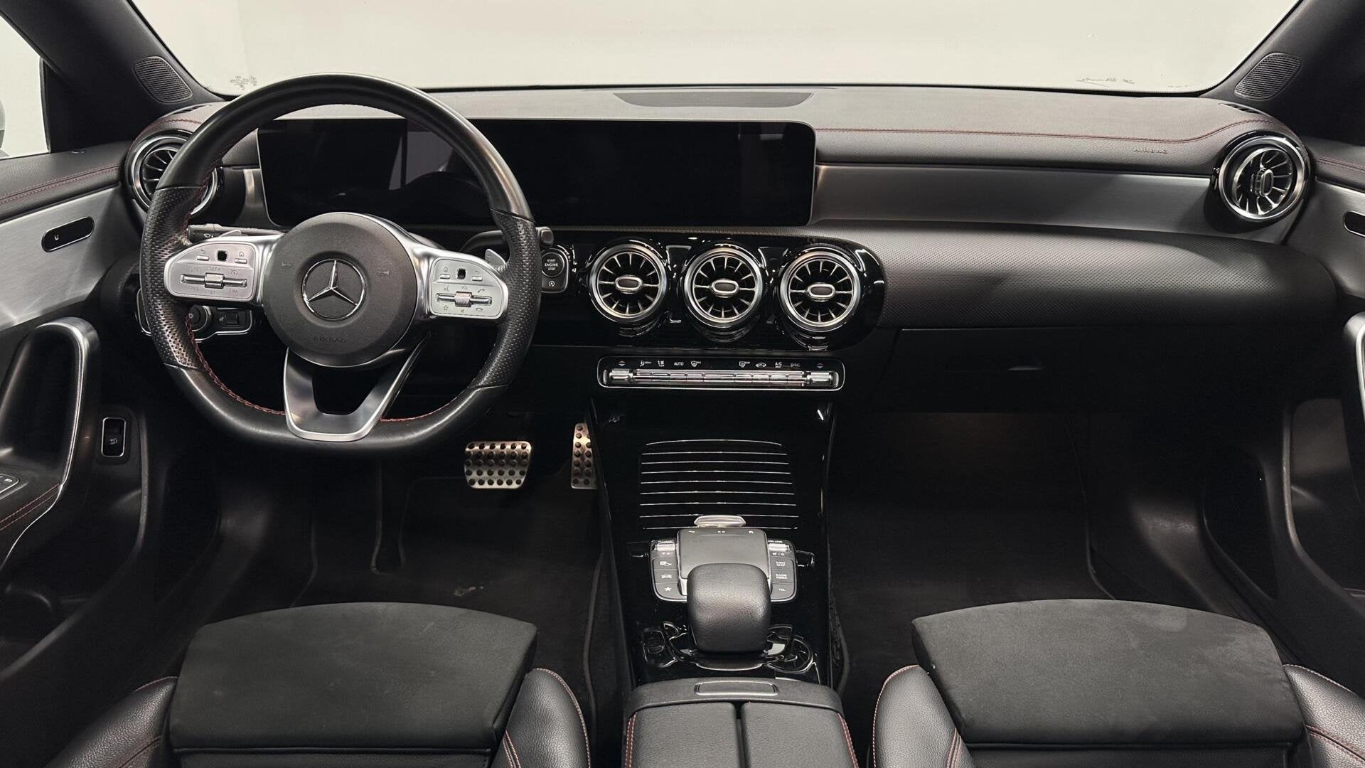 Mercedes CLA-klasse Shooting Brake 180 Business Solution AMG, Auto's, CLA, 136 pk, Gebruikt, 4 cilinders