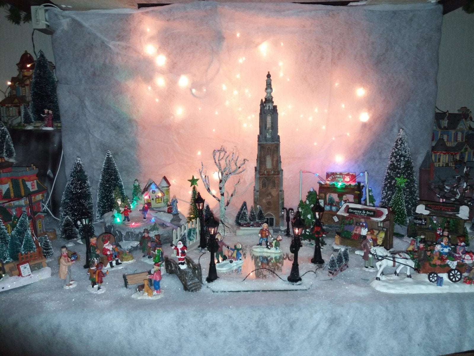 Te koop, Lemax Kerstdorp compleet met assoires, Diversen, Ophalen, Gebruikt