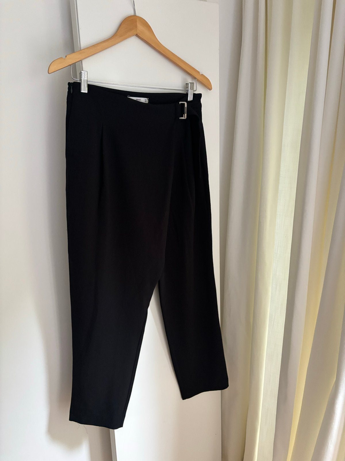 Zwarte Mango broek met gesp, wijde pantalon, Maat S, Zwart, Nieuw, Ophalen of Verzenden, Maat 36 (S)