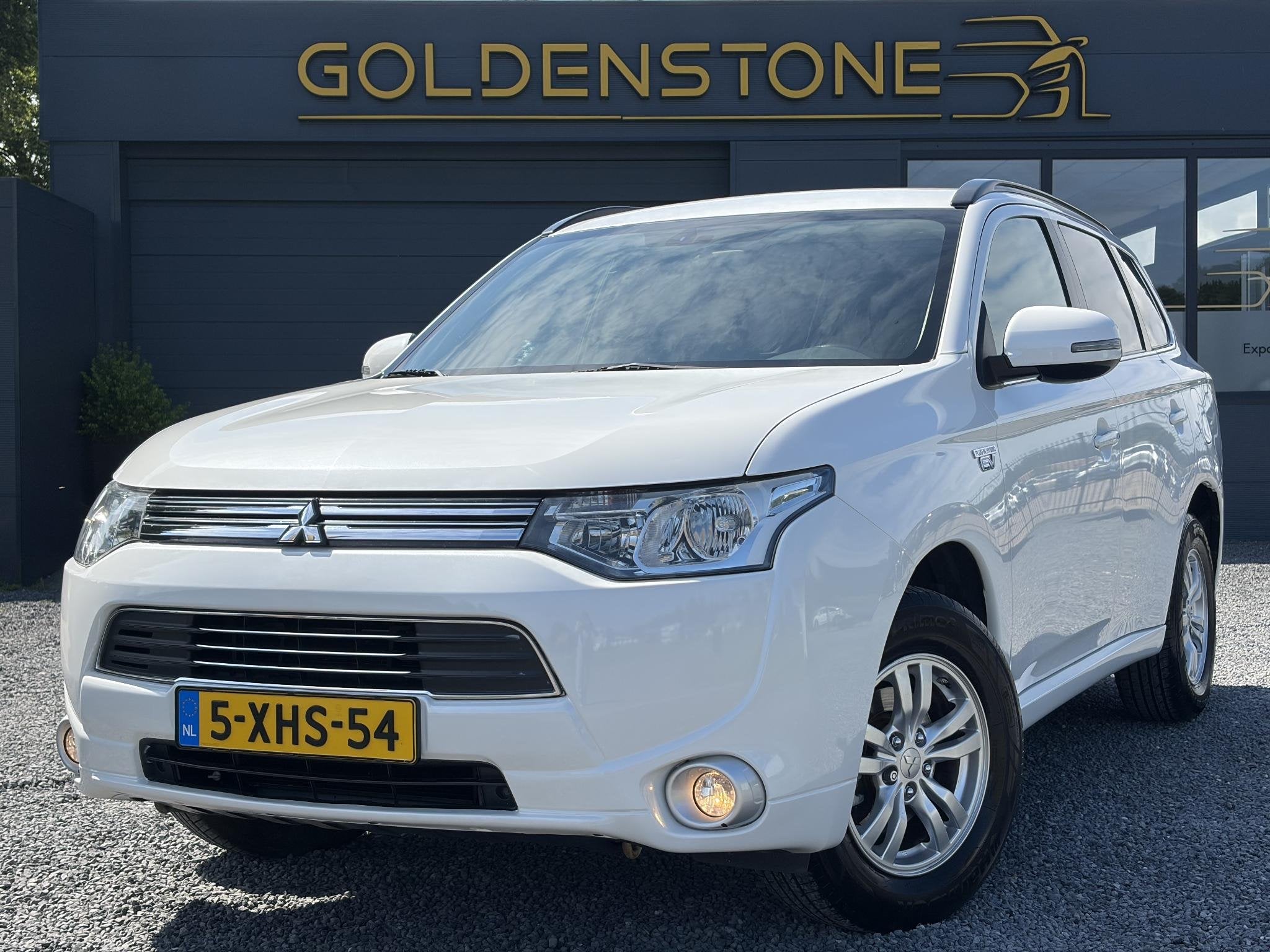 Mitsubishi Outlander 2.0 PHEV Business Edition SOH 73%,Trekh, 1998 cc, Stof, Euro 6, 4 cilinders