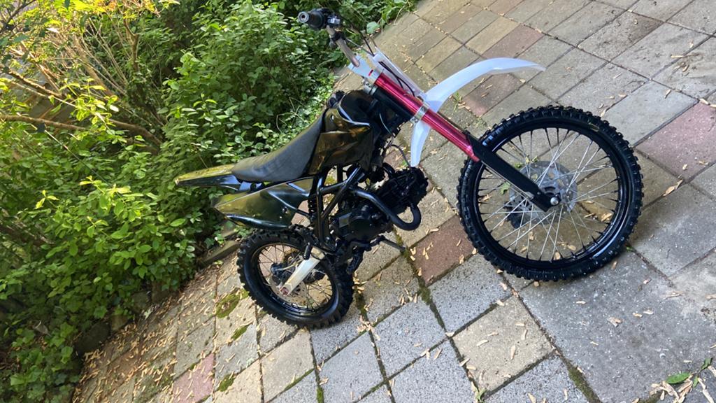 Stoere Pitbike - Zo goed als nieuw, Fietsen en Brommers, Minibikes, Midibikes en Pitbikes, Ophalen of Verzenden, Zo goed als nieuw
