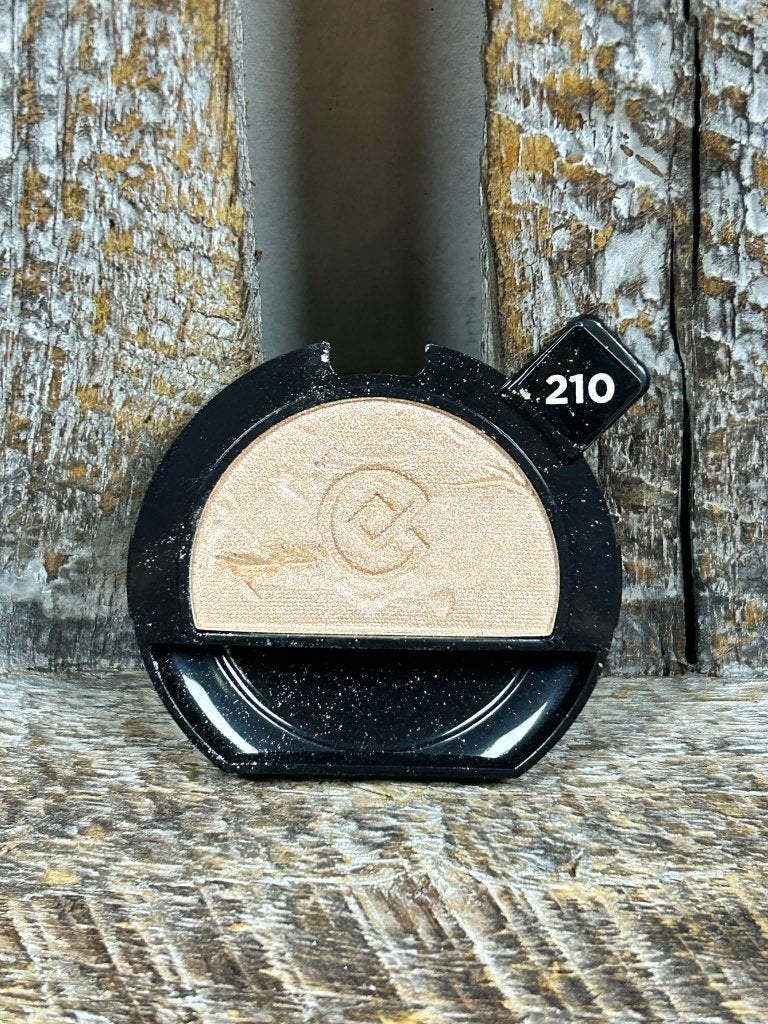 Collistar Impeccable Eyeshadow 210 Champagne Satin, Ogen, Beige, Ophalen of Verzenden, Zo goed als nieuw