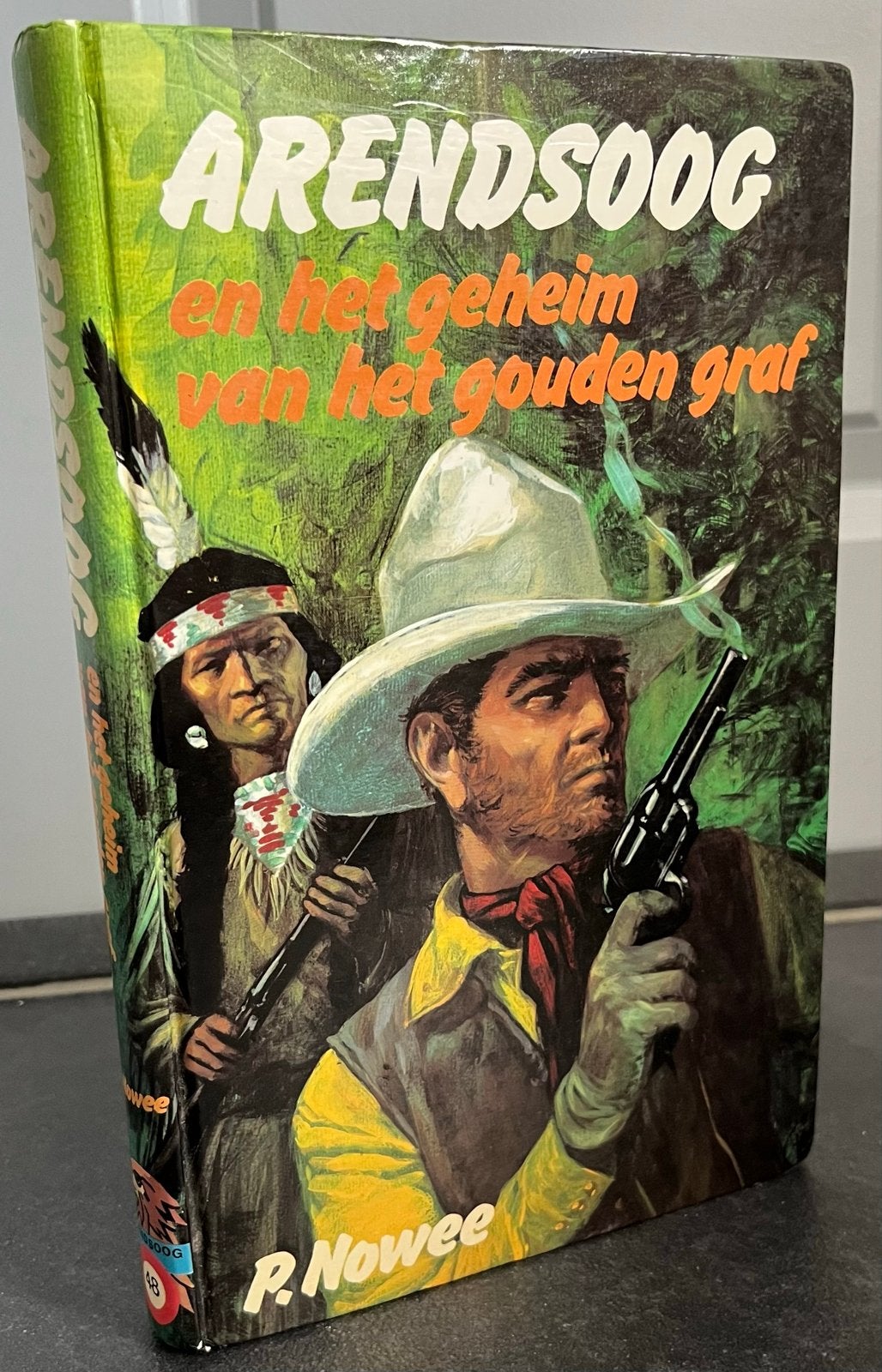 Arendsoog en het geheim van het gouden graf - P. Nowee, Verzenden, Zo goed als nieuw