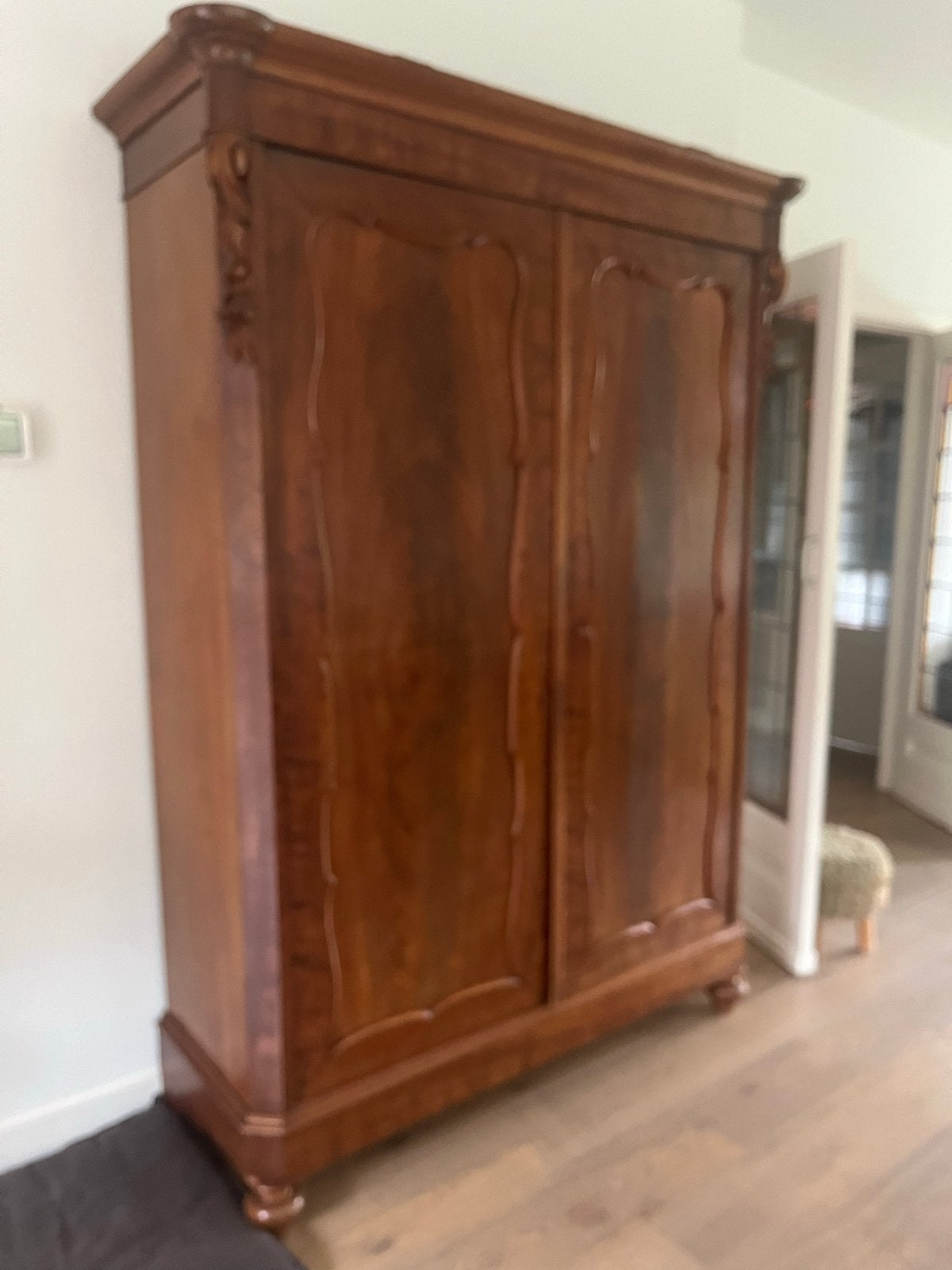 Antieke mahoniehouten kast met 2 deuren, Antiek en Kunst, Ophalen
