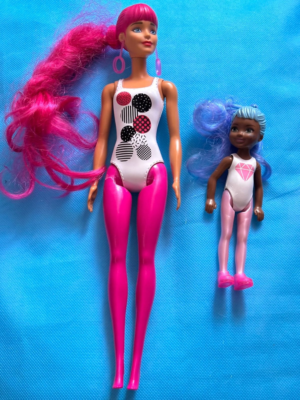 Barbie en Chelsea poppen set - roze en paars haar, Ophalen of Verzenden, Gebruikt, Barbie