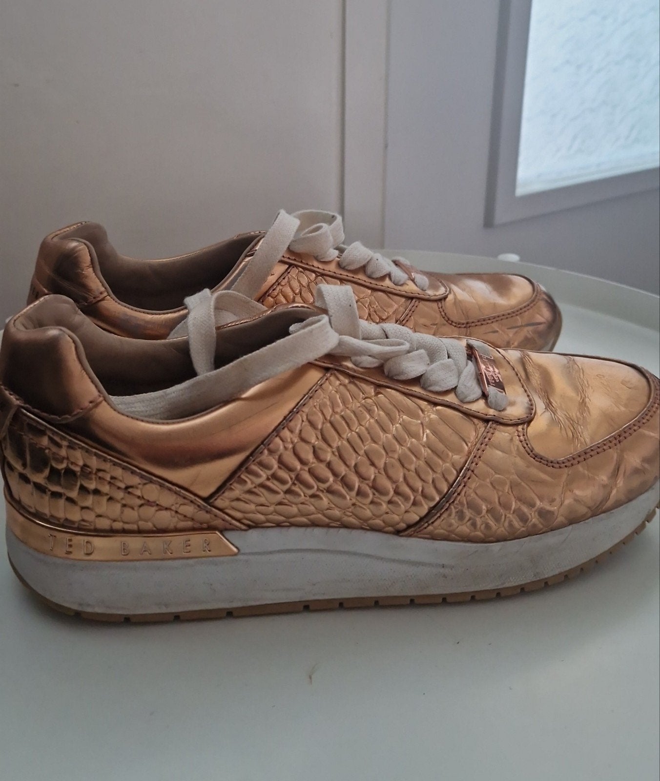 Ted Baker Rosé Glimmende Sneakers Maat 39, Kleding | Dames, Schoenen, Ophalen