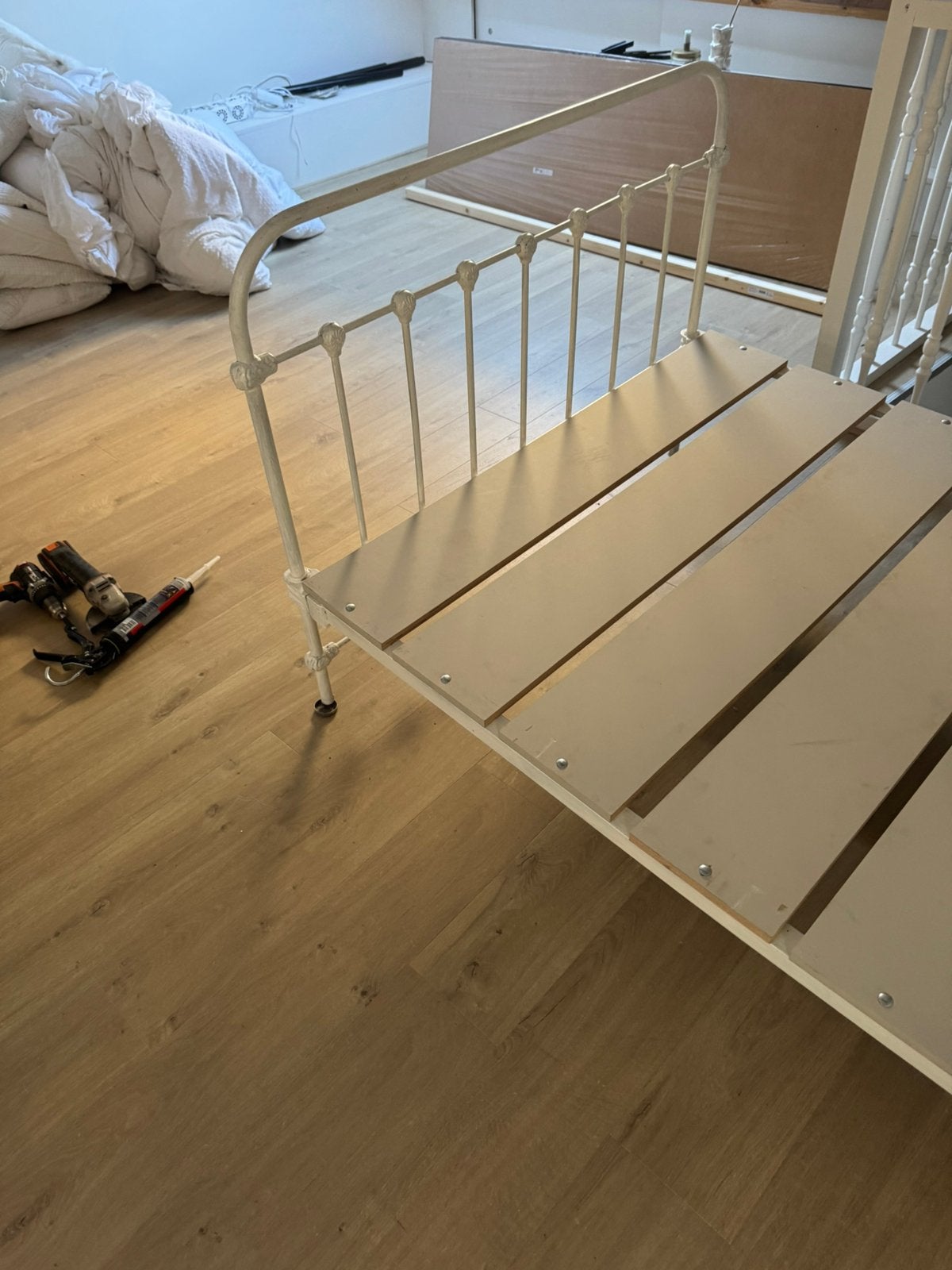 Frans antiek Ouderwets ijzer bed.190x125., Ophalen