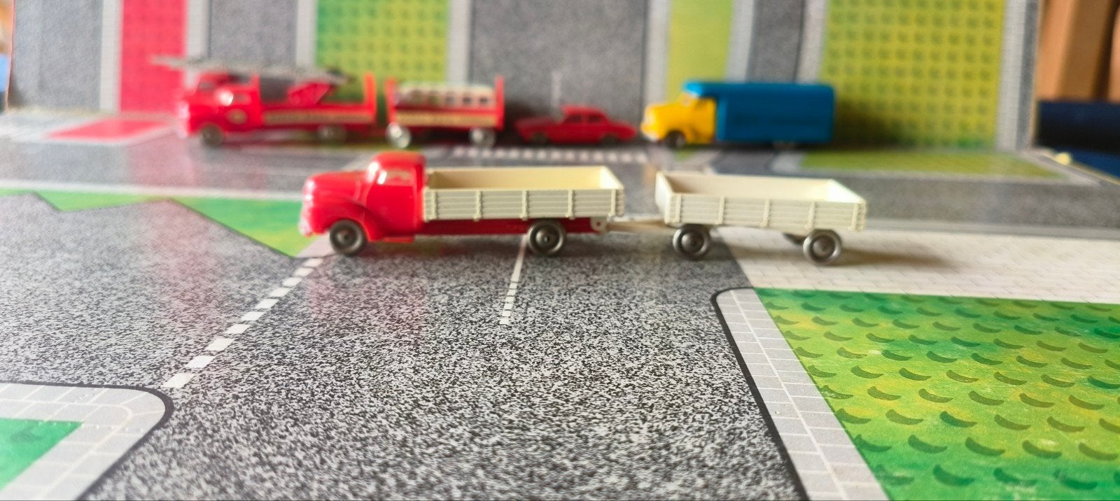 Oude Lego Bedford truck met aanhangwagen., Verzenden, Gebruikt, Bus of Vrachtwagen, Overige merken