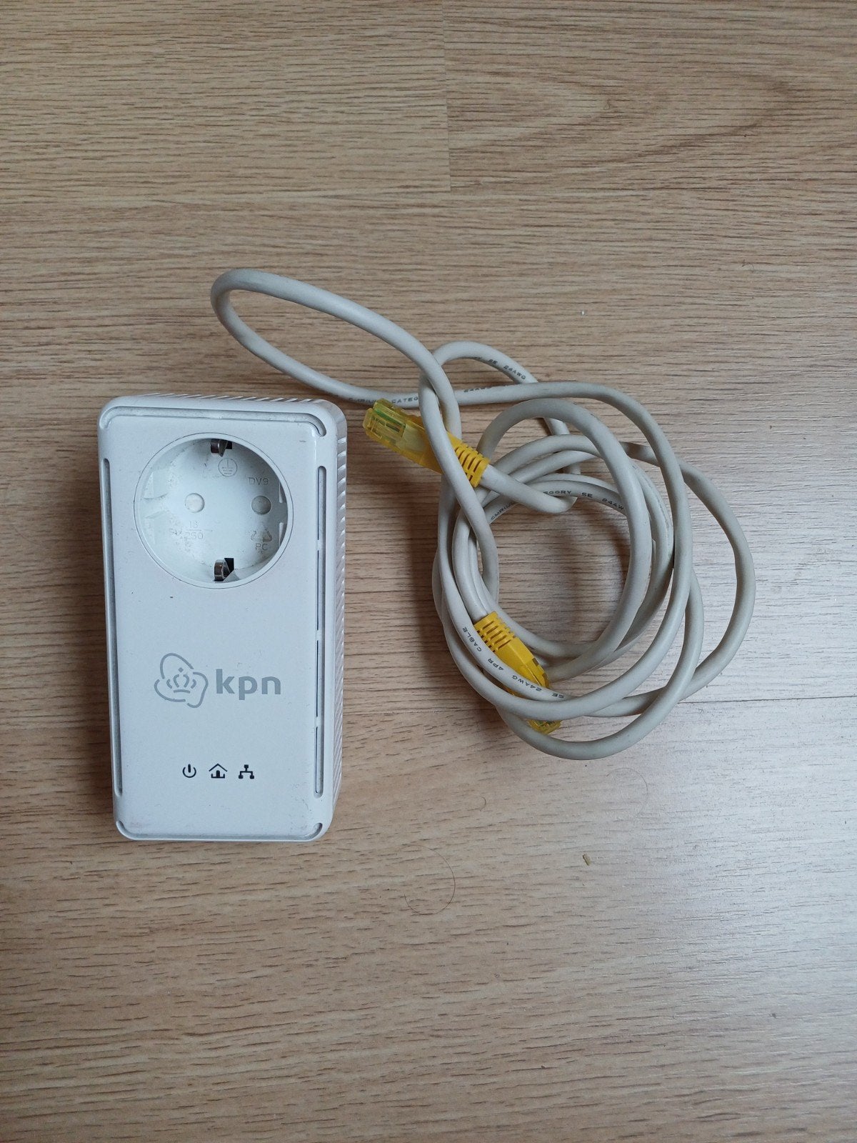 KPN Powerline Adapter met stopcontact, Ophalen, Gebruikt
