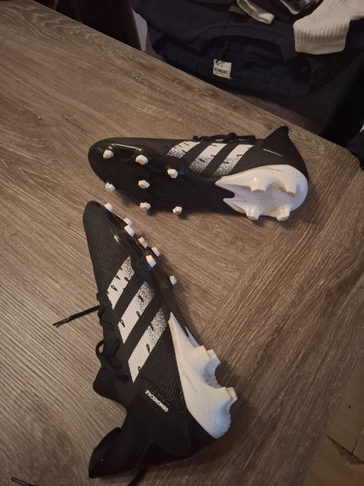 Predator Adidas als NIEUW!!! BIEDEN!!, Ophalen of Verzenden, Zo goed als nieuw, Zwart, Sportschoenen