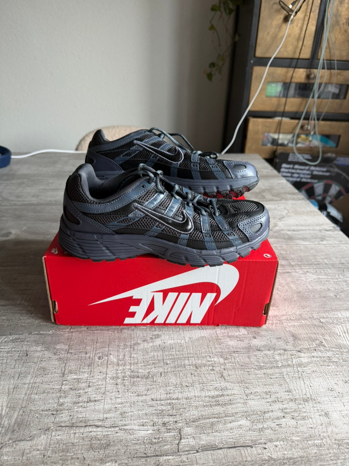 Te koop nieuw paar nike P-6000 in maat 36, Kleding | Heren, Schoenen, Overige kleuren, Nieuw, Ophalen of Verzenden, Sneakers of Gympen