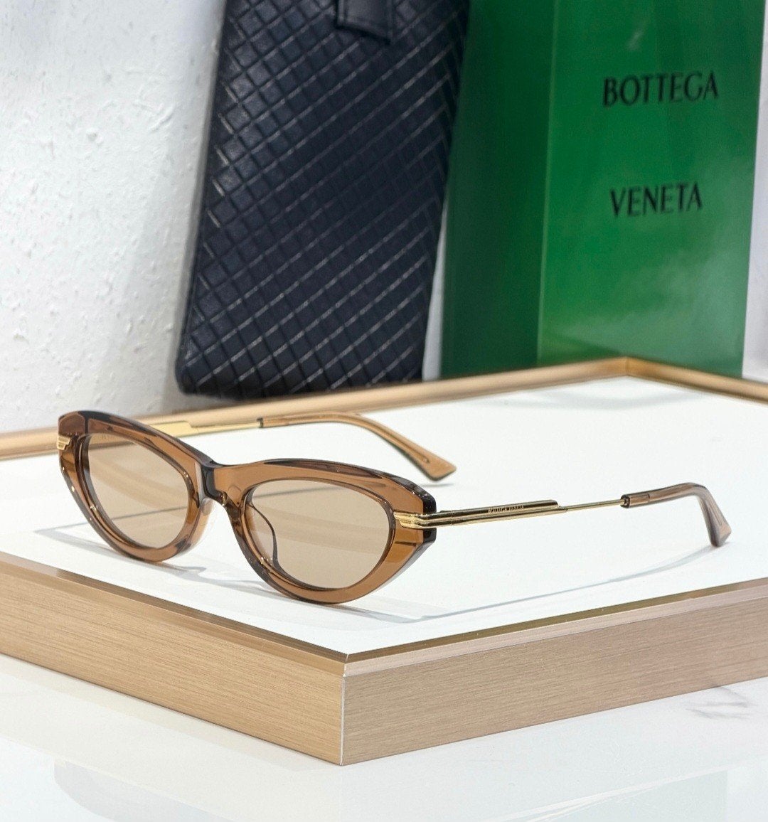 Bottega Veneta BV1368S cat-eye zonnebril, Overige merken, Zonnebril, Bruin, Nieuw