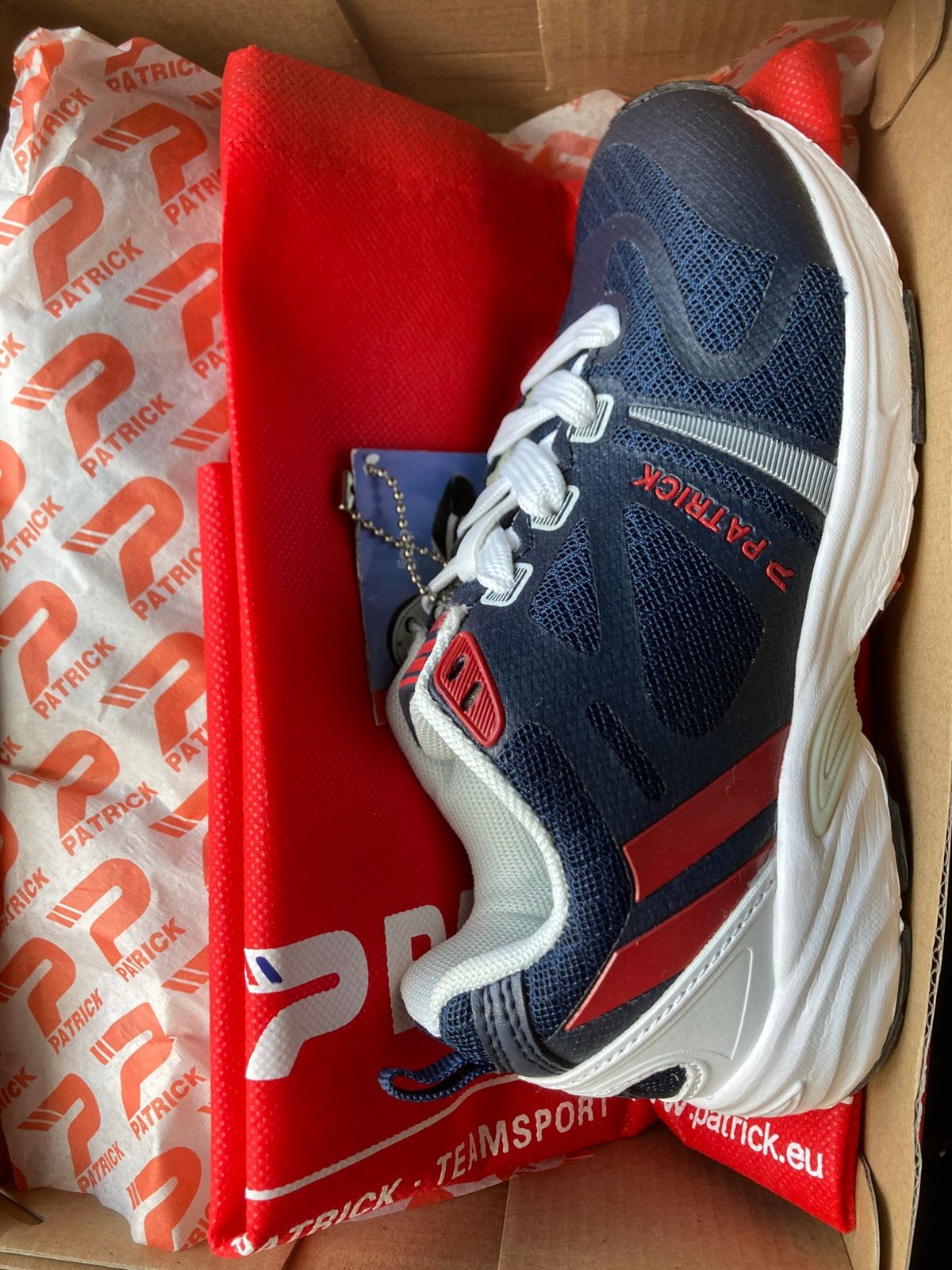 Nieuwe kindersneakers maat 30  t/m 35, Ophalen, ., Jongen of Meisje, Schoenen