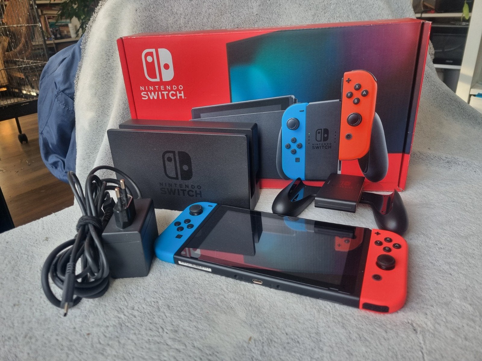 zgan Nintendo Switch in doos