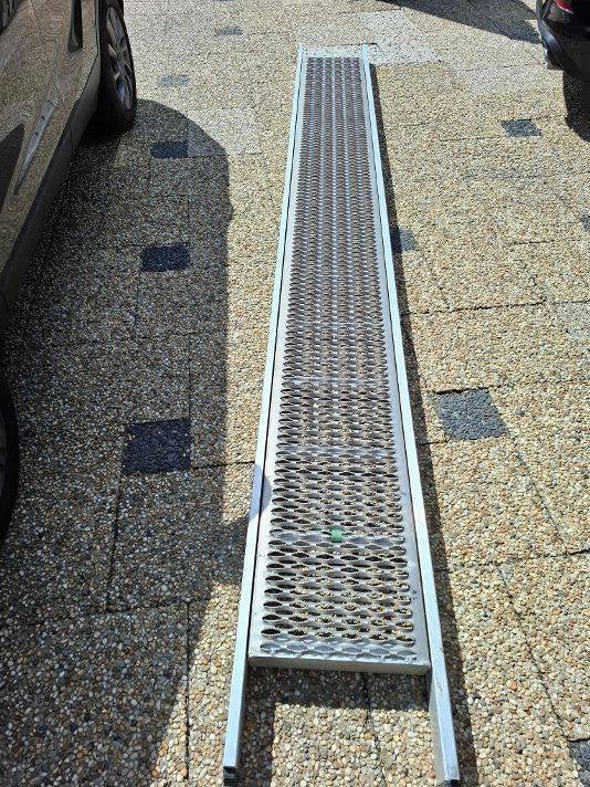 Loopplank Aluminium, Ophalen, 250 mm of meer, Overige typen, Zo goed als nieuw
