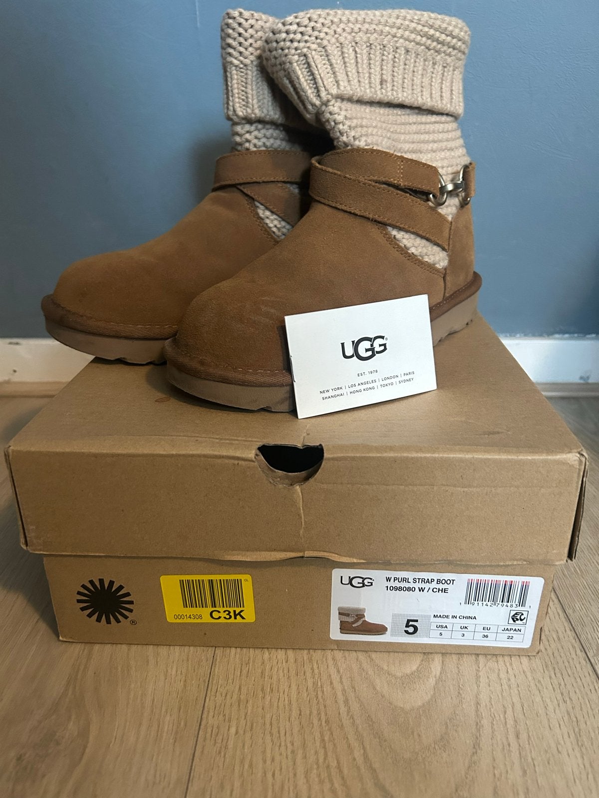 UGG W Purl Strap Boot - Zo goed als nieuw mt 36, Ophalen of Verzenden, Zo goed als nieuw, Bruin, Lage of Enkellaarzen