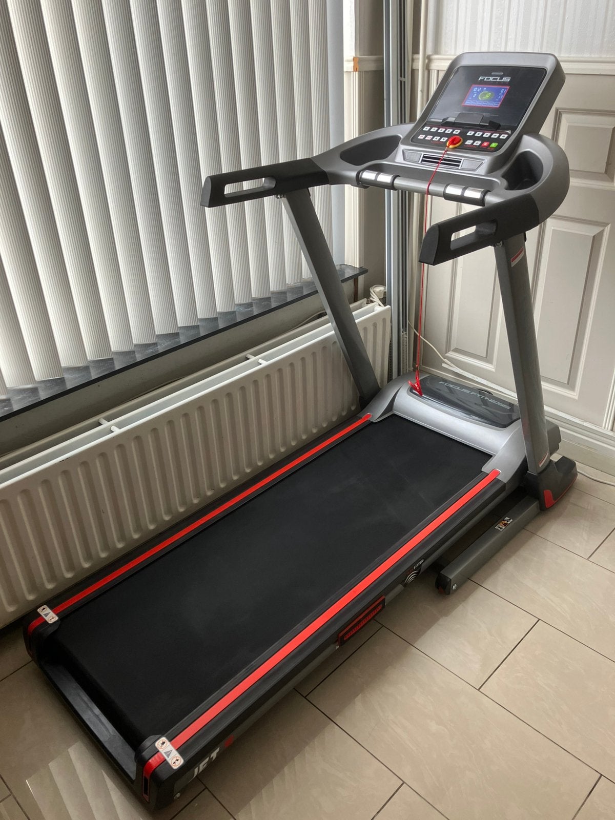 Nette Focus Fitness loopband met hydraulische hellingfunctie, Ophalen, Benen, Zo goed als nieuw, Metaal