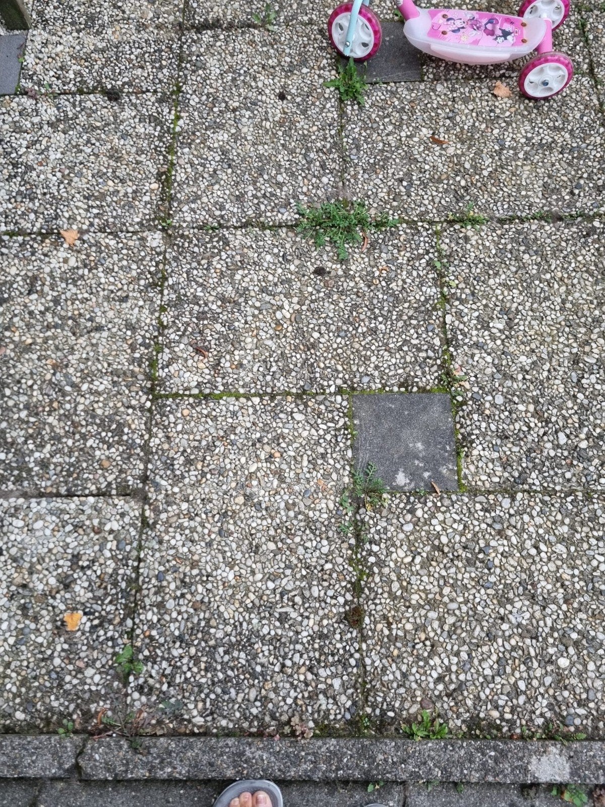 Gebruikte terrastegels grindtegels en stoeptegels, Ophalen, Gebruikt, Klinkers, 10 m² of meer