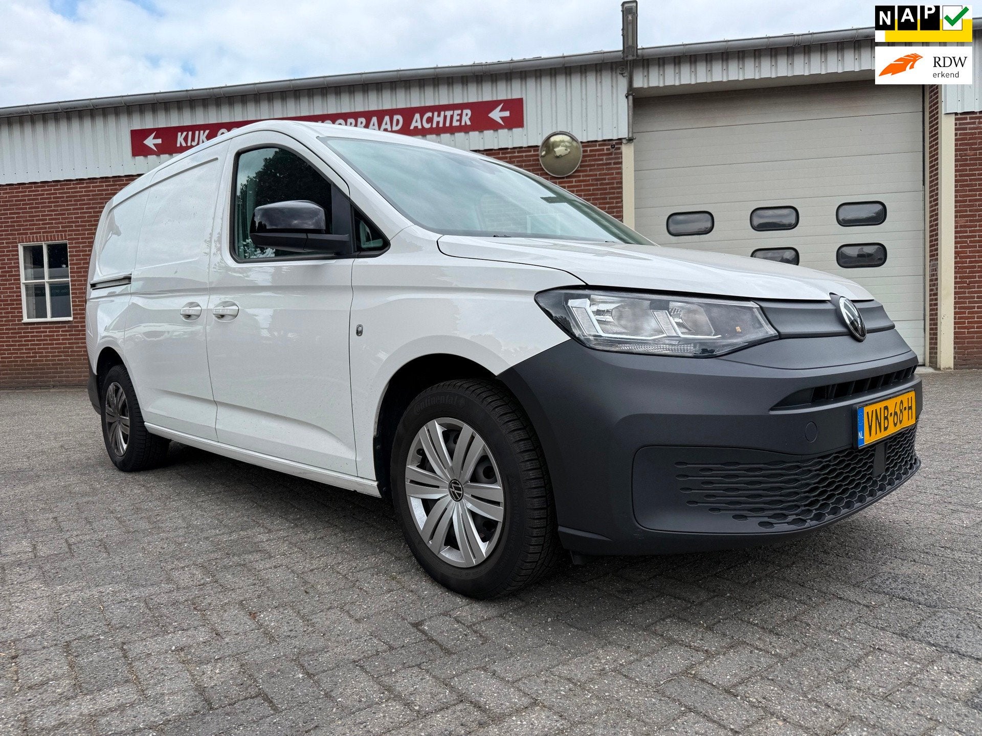 Volkswagen Caddy Cargo Maxi 2.0 TDI DSG CarPlay MF-stuur opt, Auto's, Bestelauto's, Gebruikt, Euro 6, 4 cilinders, Volkswagen