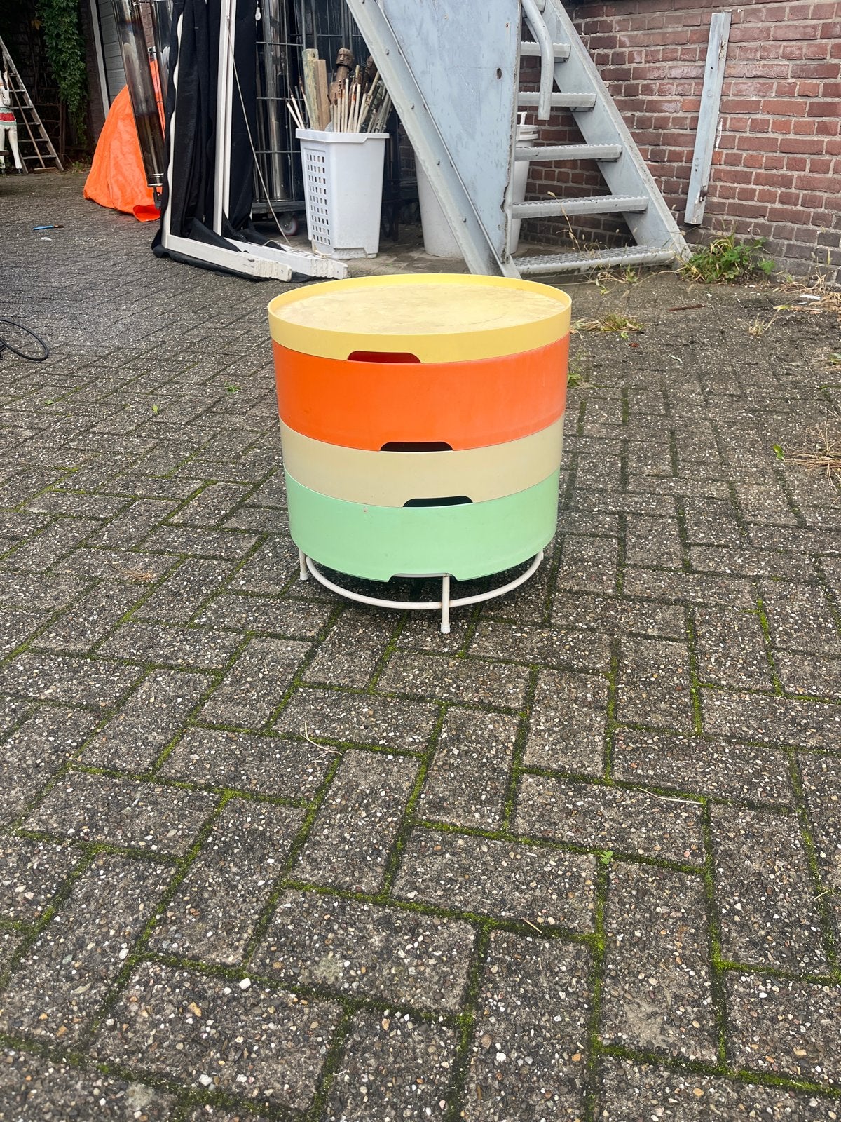 Vintage Ikea bijzettafel met opbergruimte, Huis en Inrichting, 45 tot 60 cm, Gebruikt, Rond, Ophalen of Verzenden