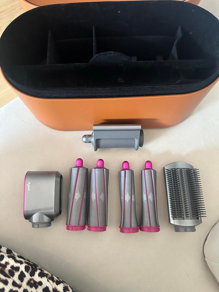 Dyson airwrap doos met 7 opzetstukken (föhn niet inbegrepen), Ophalen, Zo goed als nieuw, Overige typen