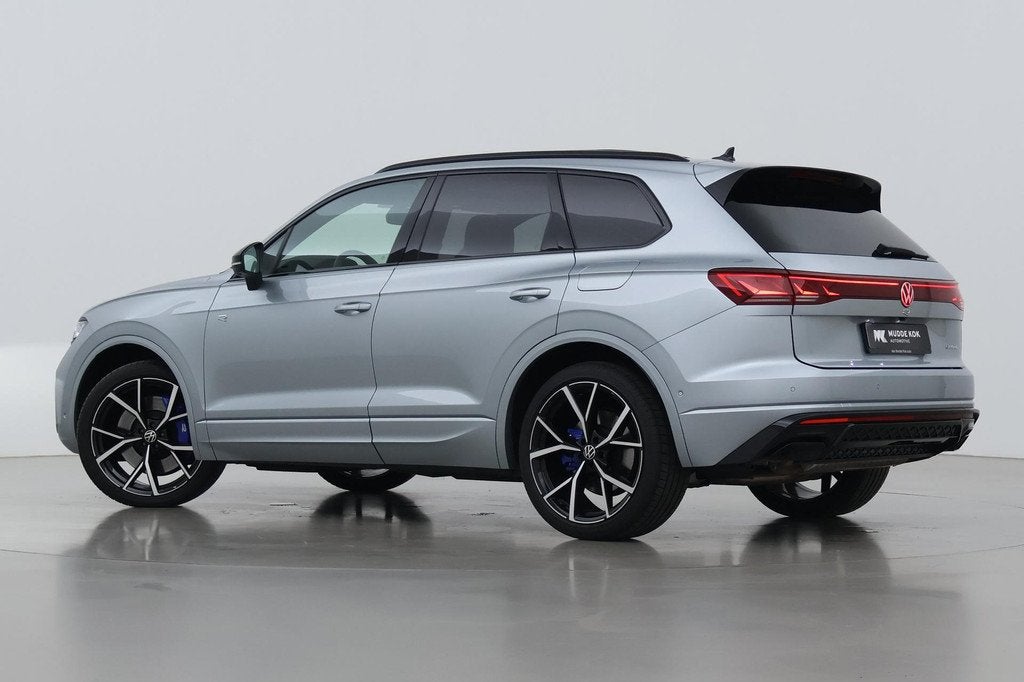 Volkswagen Touareg 3.0 TSi eHybrid 4MOTION R Edition | Lucht, Auto's, Volkswagen, Automaat, 14 kWh, Gebruikt, 2995 cc