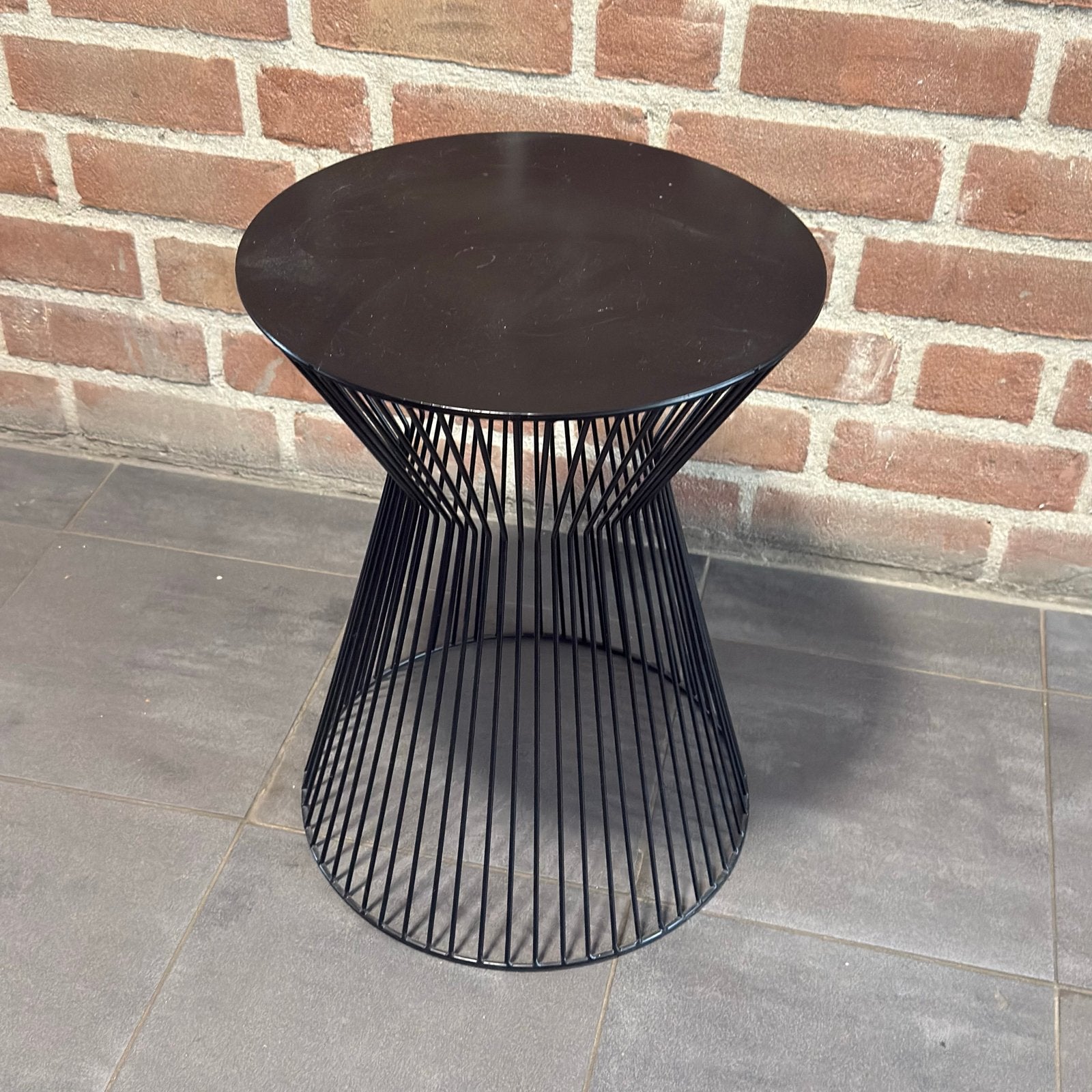 Woood ‘Suus’ bijzettafel, Minder dan 55 cm, Gebruikt, Metaal of Aluminium, Rond