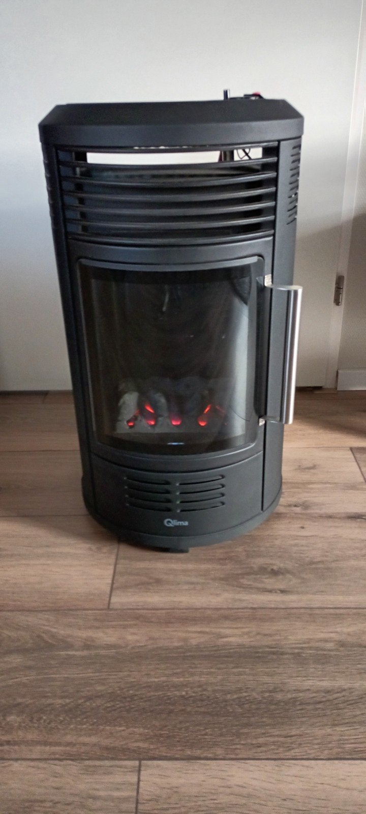 Z.G.A.N. QLIMA GH 8034 VERRIJDBARE GASKACHEL ( Met Gasfles ), Huis en Inrichting, Ophalen, Gas, Zo goed als nieuw, Vrijstaand