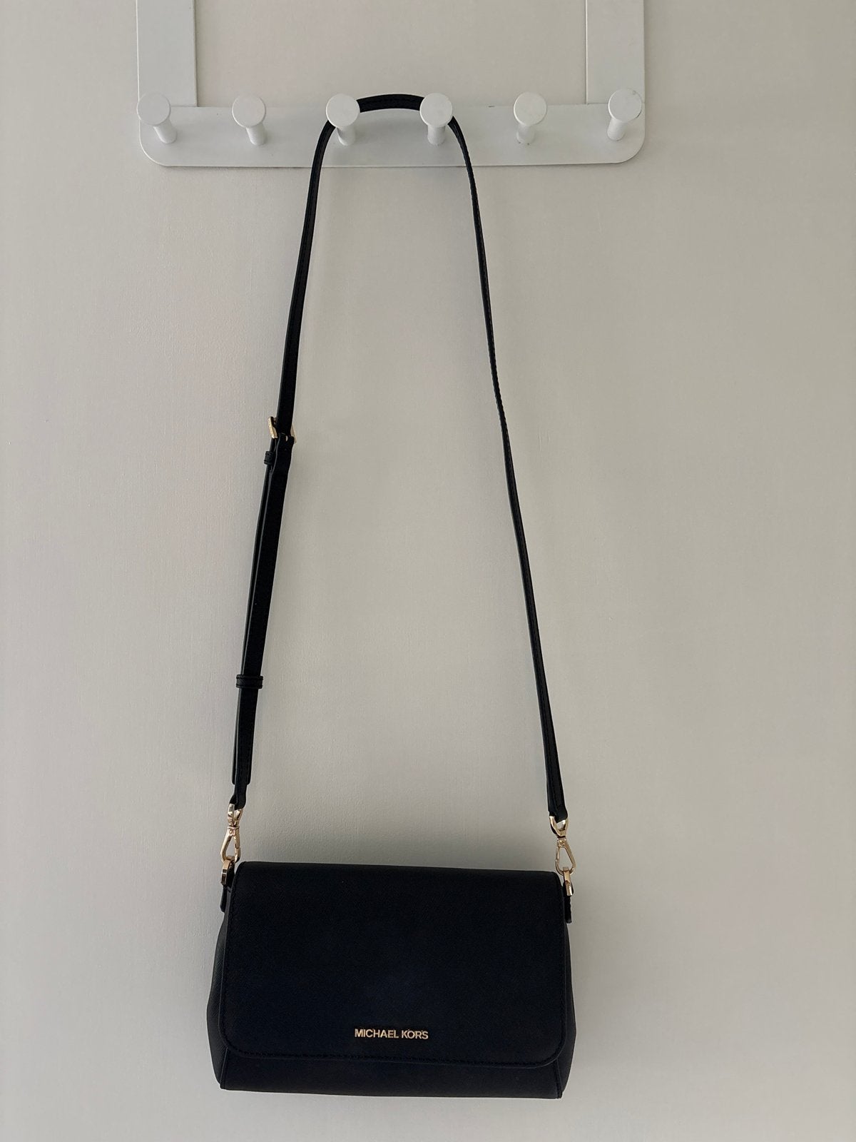 Michael Kors schoudertasje - Zwart, Sieraden, Tassen en Uiterlijk, Verzenden, Zo goed als nieuw, Zwart, Schoudertasje