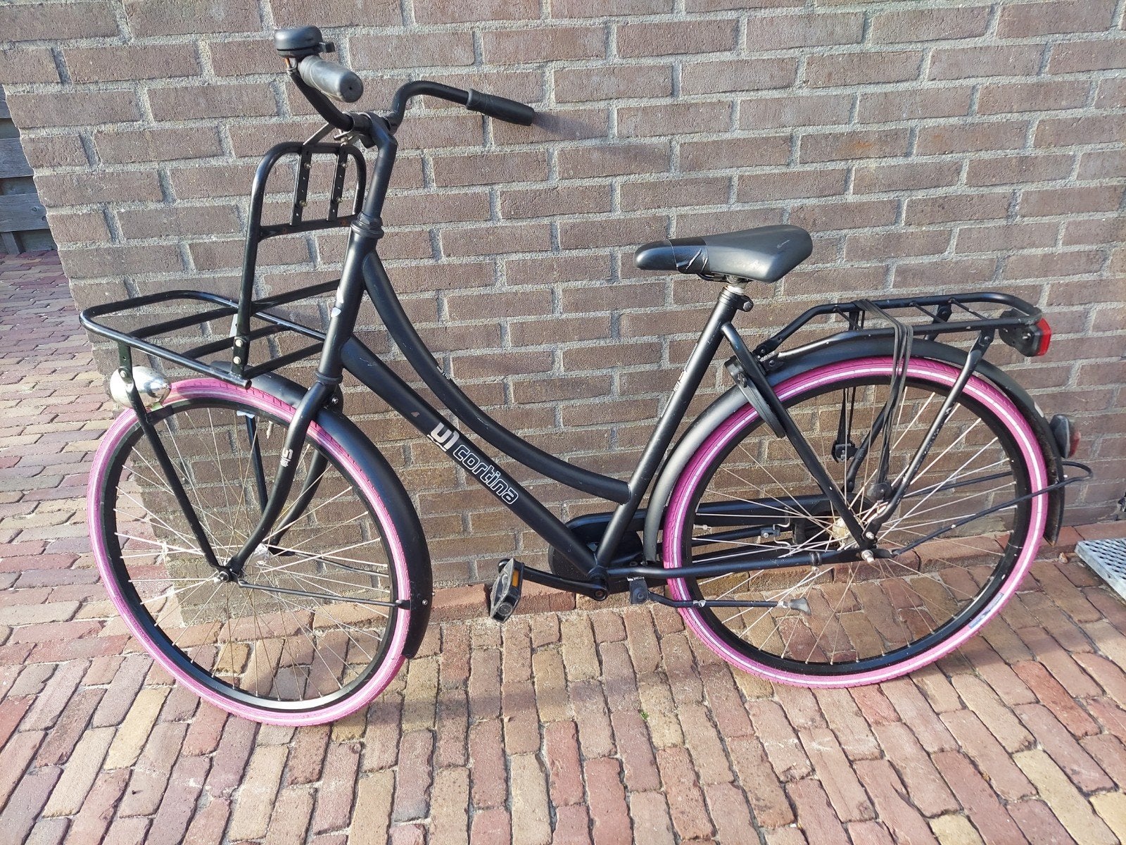 Cortina U1 Damesfiets - Zwart met Roze Banden, Overige merken, Gebruikt, Velgrem, 56 cm of meer