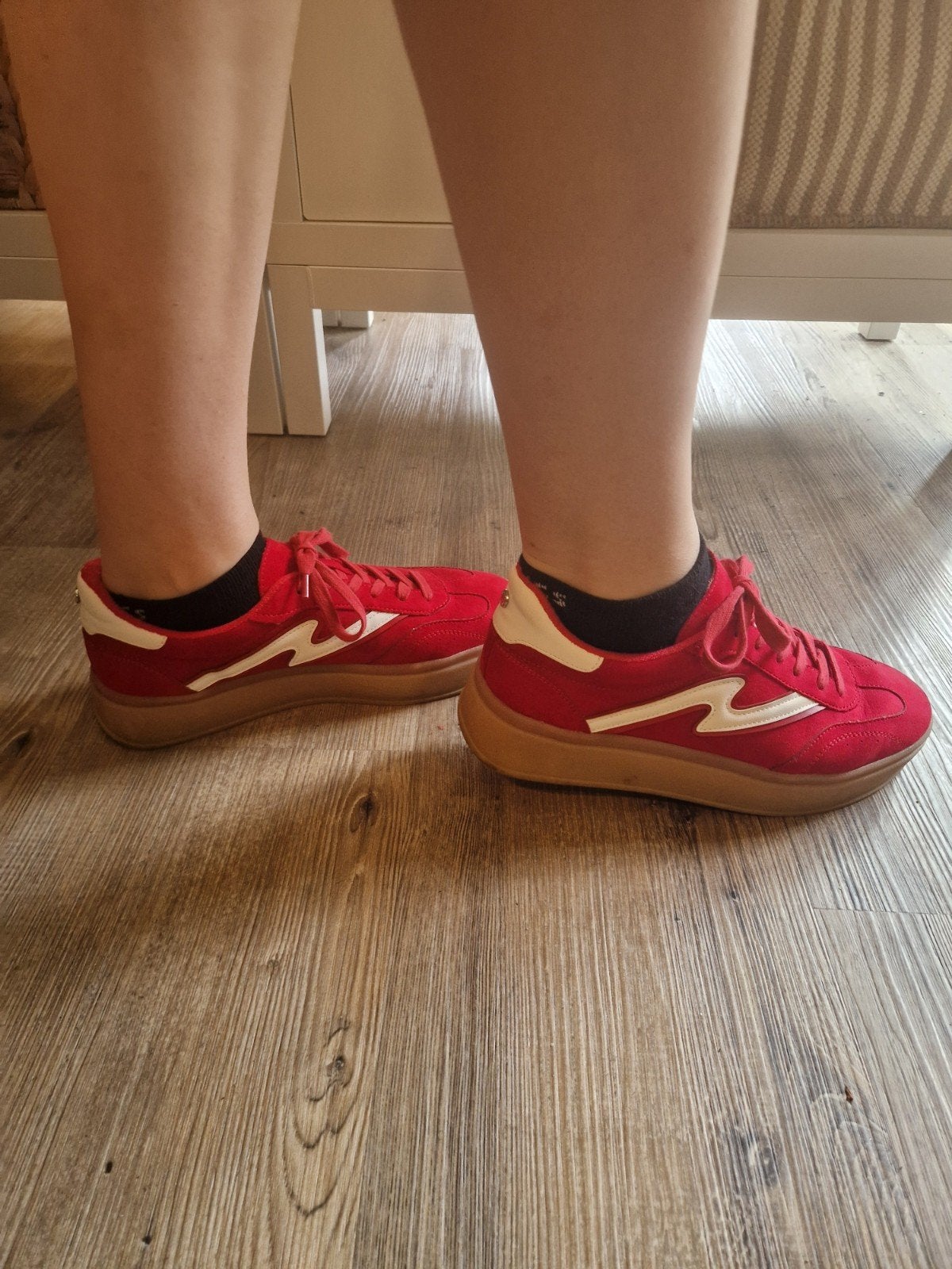 Steve Madden sneakers rood, maat 42, zo goed als nieuw, Kleding | Dames, Steve Madden, Ophalen of Verzenden, Rood, Sneakers of Gympen