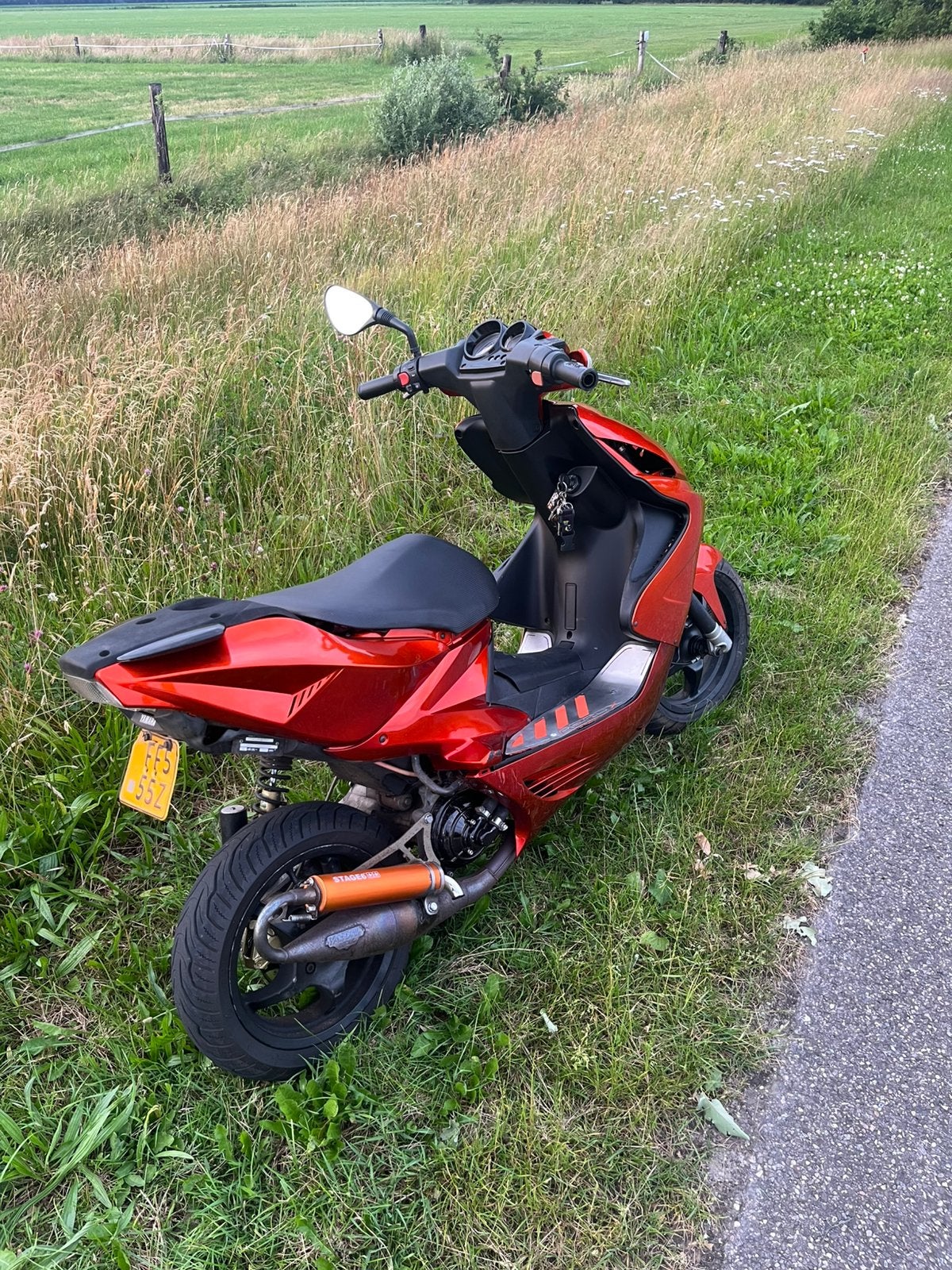 Yahama aerox, Fietsen en Brommers, Ophalen of Verzenden, Zo goed als nieuw, Benzine, Aerox
