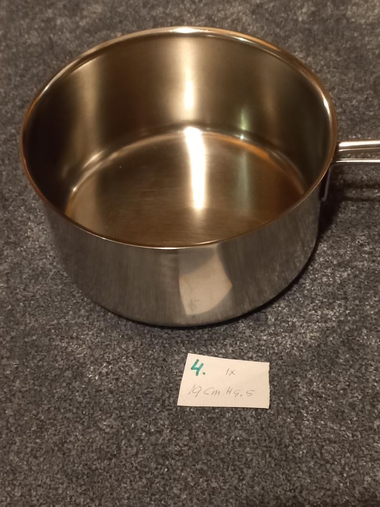 1 Steelpan 19 rond Hoog 9,5 cm. Handgreep 15 cm., Ophalen, Zo goed als nieuw