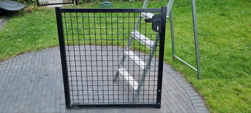 Afsluitbaar poortje hekwerk - ca. 1x1 meter, Ophalen, IJzer