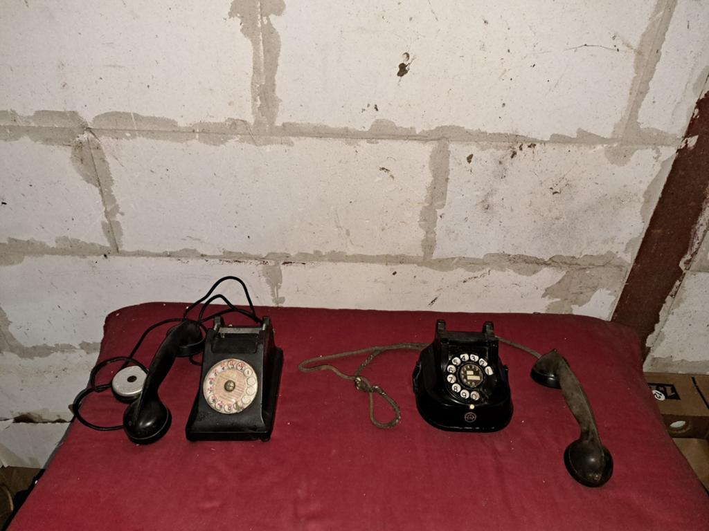 Telefoon oude bakeliten telefoons, Antiek en Kunst, Curiosa en Brocante, Verzenden