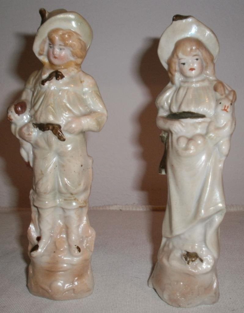 2 Antieke porseleinen beeldjes ,genummerd 1509 germany,, Verzamelen, Beelden en Beeldjes, Ophalen of Verzenden, Gebruikt, Mens