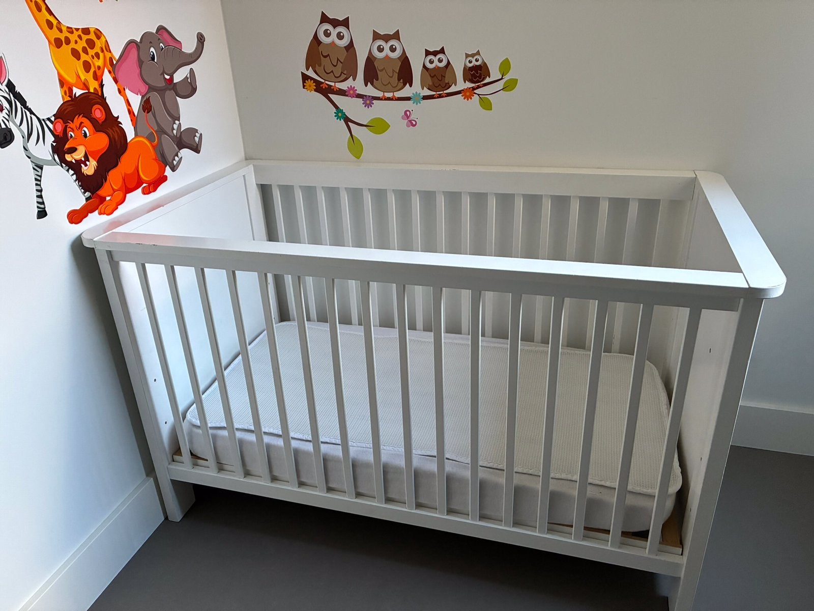 Mooi babyledikantje, in hoogte verstelbaar, Kinderen en Baby's, Ophalen, Gebruikt, Ledikant