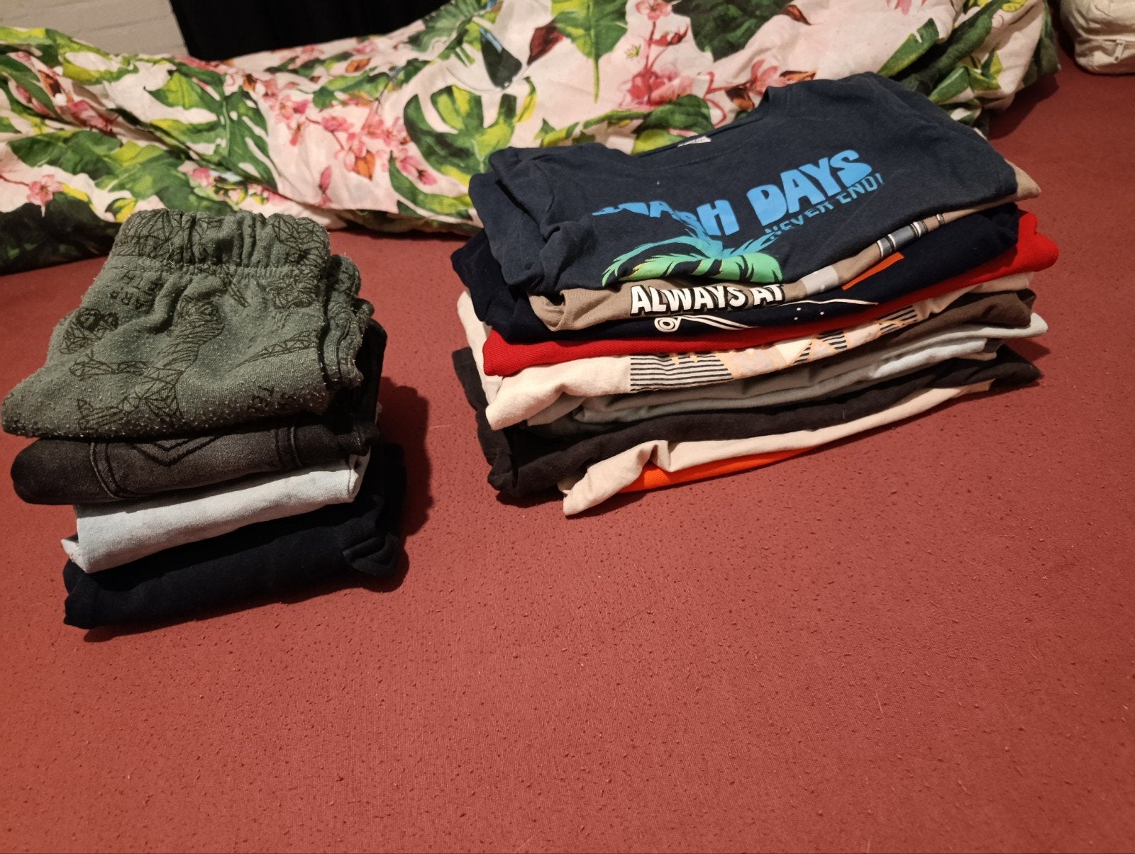 Zomerkleding pakket maat 98: korte broeken en T-shirts, Ophalen of Verzenden, Gebruikt, Jongen, Setje