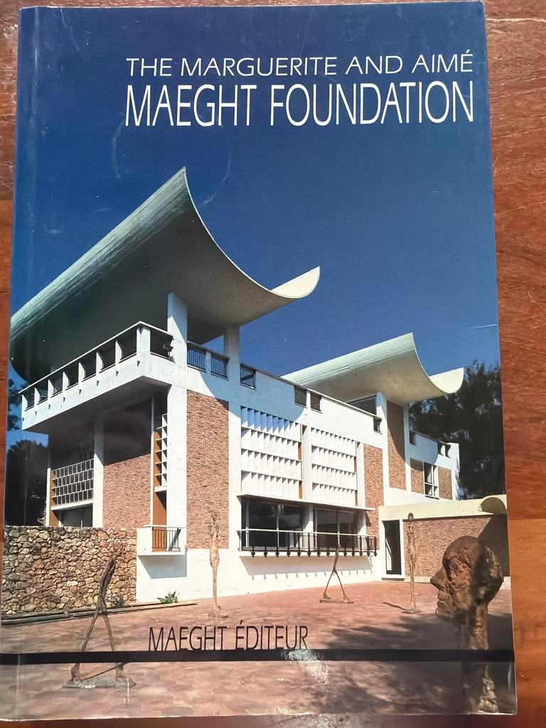 The Marguerite and Aimé Maeght Foundation Guide Book, Ophalen of Verzenden, Zo goed als nieuw, Overige onderwerpen