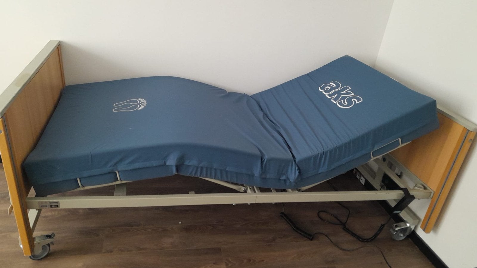 Bed, Huis en Inrichting, Slaapkamer | Bedden, Ophalen, Verstelbaar, 90 cm, Eenpersoons