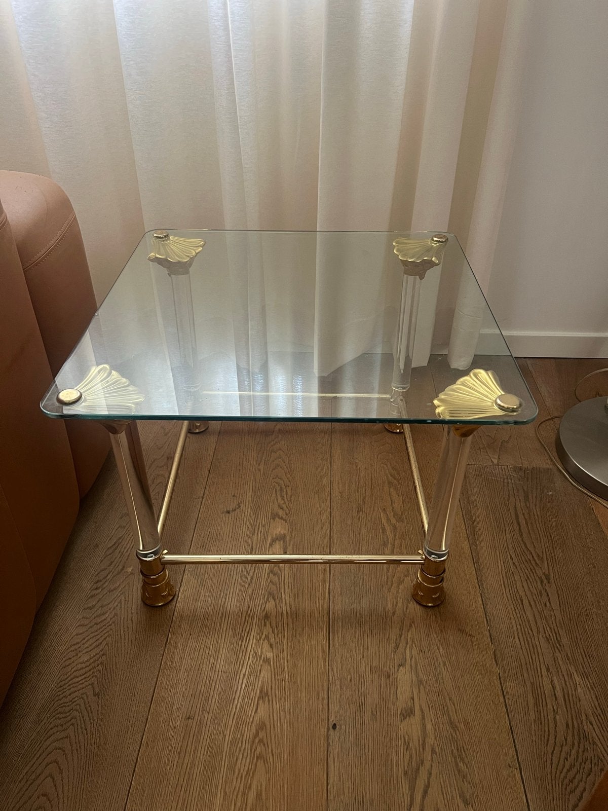 Vintage glazen bijzettafel met gouden details, Ophalen, Minder dan 45 cm, Gebruikt, Vierkant