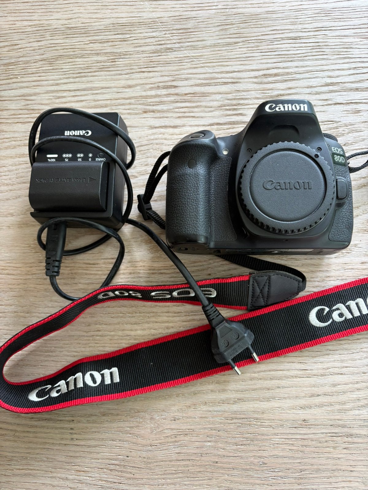 Canon EOS 80 body met lader en diverse lensen, Ophalen, Gebruikt, Spiegelreflex, Canon