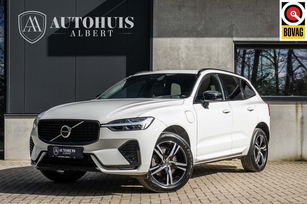Volvo XC60 2.0 T8 R-Design Luchtvering Pano Trekhaak 19'', Automaat, Gebruikt, Zwart, 4 cilinders