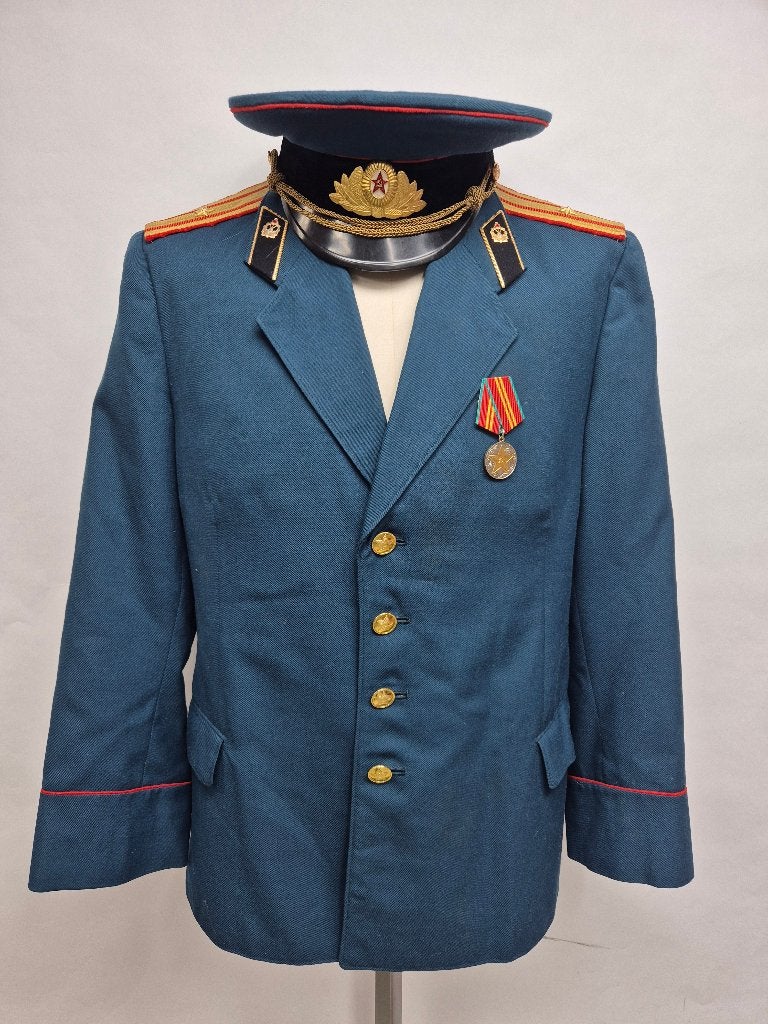 Russisch uniform Sowjet periode officier, Verzamelen, Ophalen of Verzenden, Landmacht, Overige gebieden, Kleding of Schoenen
