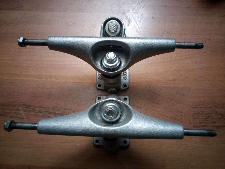 Carver C7 Surfskate Skateboard Longboard Trucks Pair, Sport en Fitness, Ophalen of Verzenden, Skateboard, Longboard