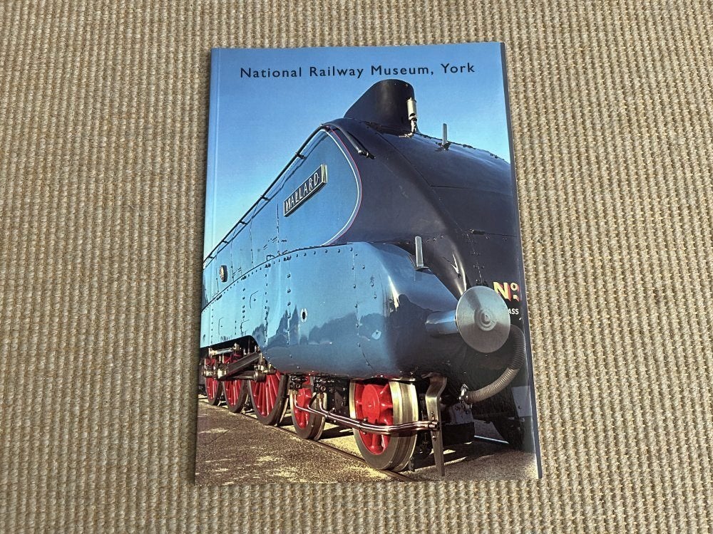 Boek: National Railway Museum York | Engeland UK | 1994, Verzamelen, Ophalen of Verzenden, Gebruikt, Tram, Overige typen