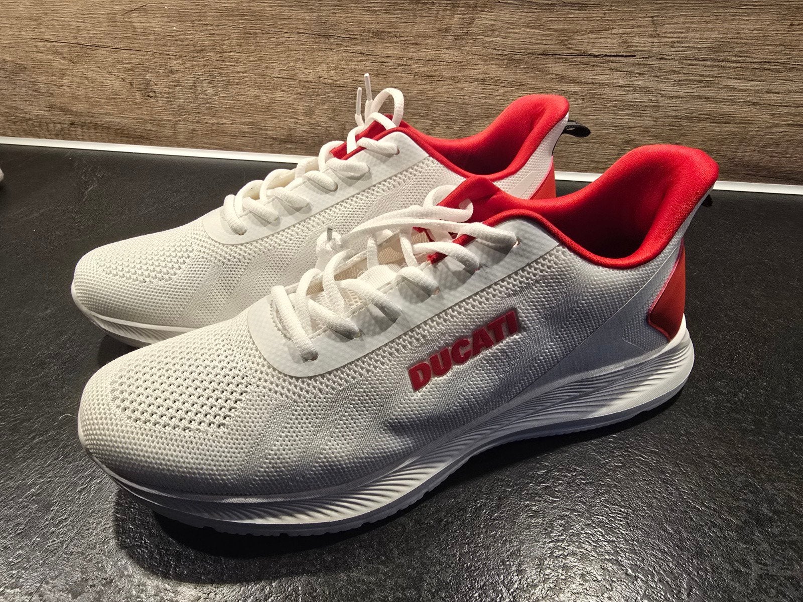 Originele Ducati sneakers, maat 45, nieuw (enkel gepast), Wit, Nieuw, Ophalen of Verzenden, Sneakers of Gympen